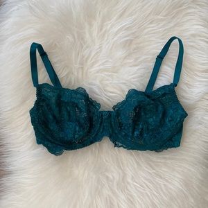 Vintage Victoria’s Secret bra
